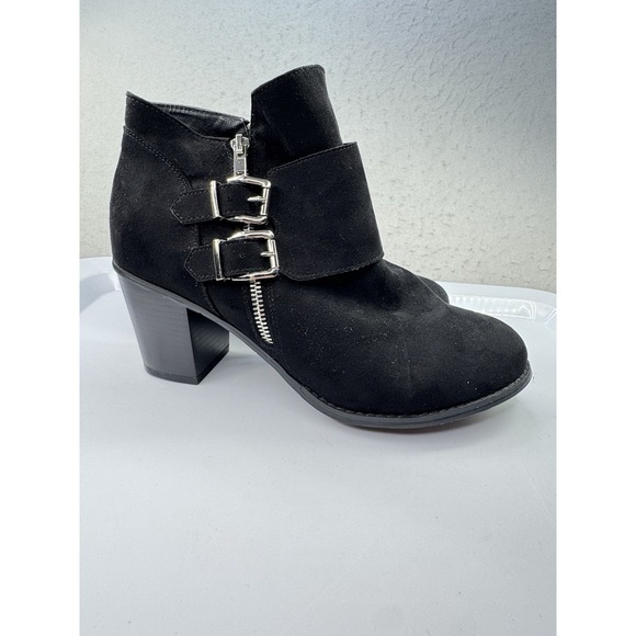 Womens Size 11 Black Heeled Ankle Booties Boots Buckle Accent Cute Sexy Biker - Picture 2 of 11